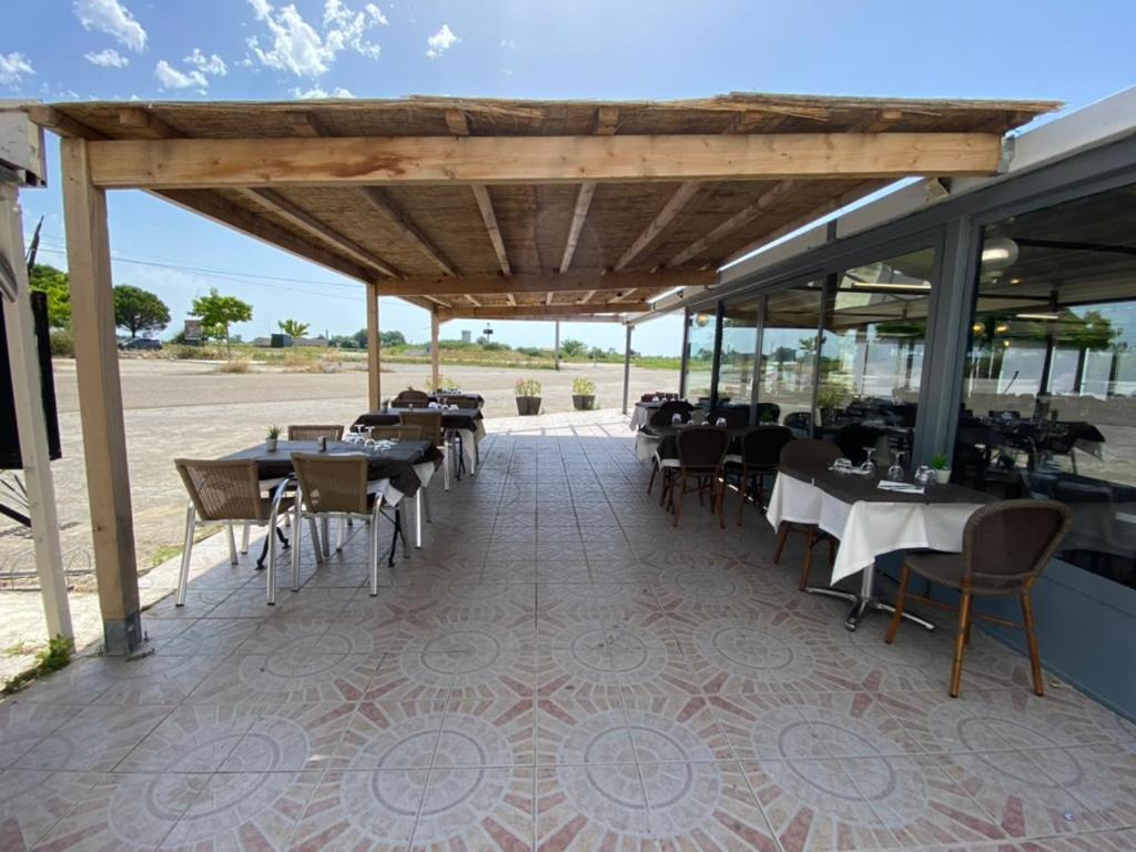 Hotel Restaurant La Ceinture Vauvert Kültér fotó